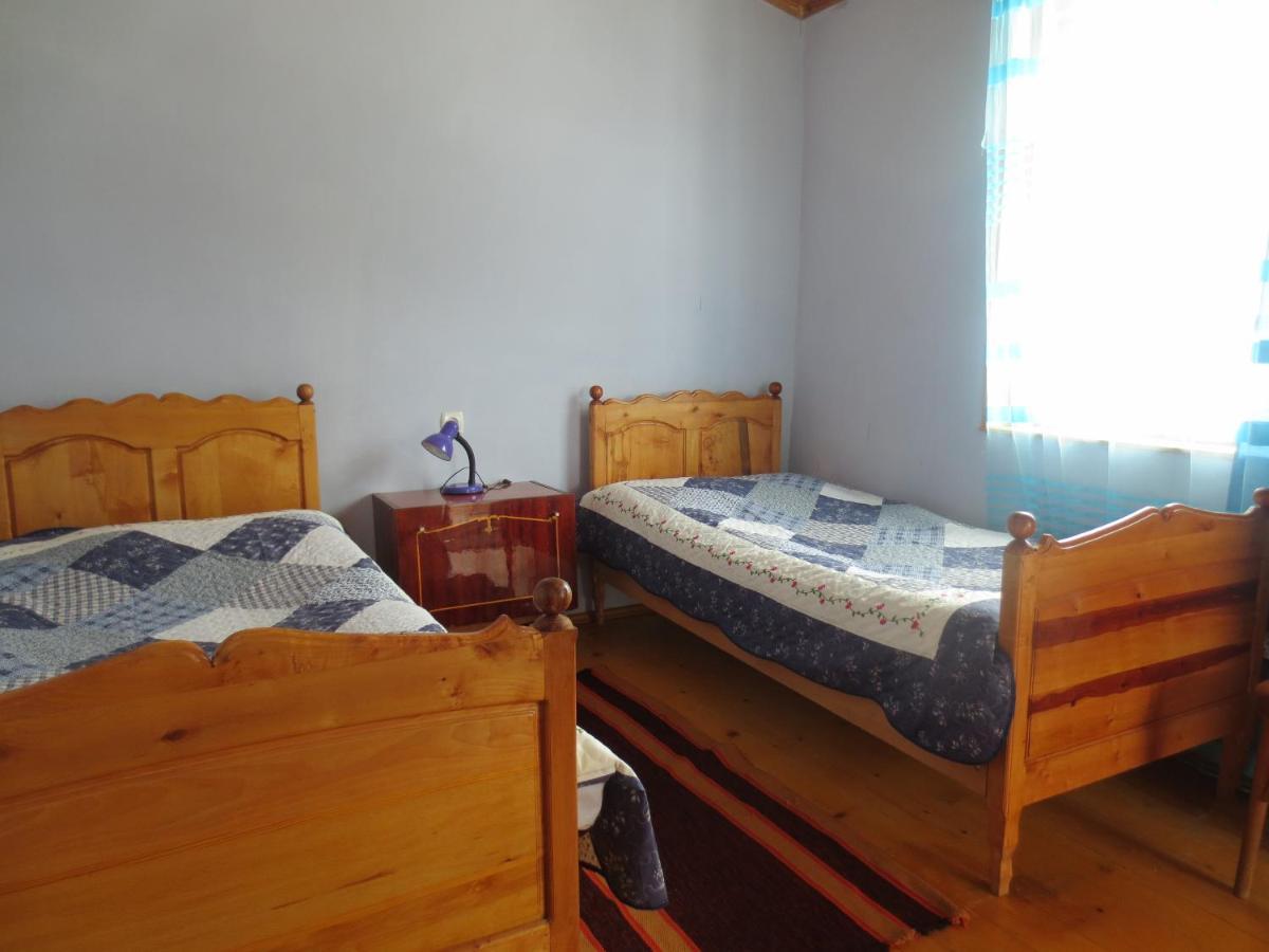 Irma Beso & Aleko Khergianis Guesthouse Mestia Ngoại thất bức ảnh